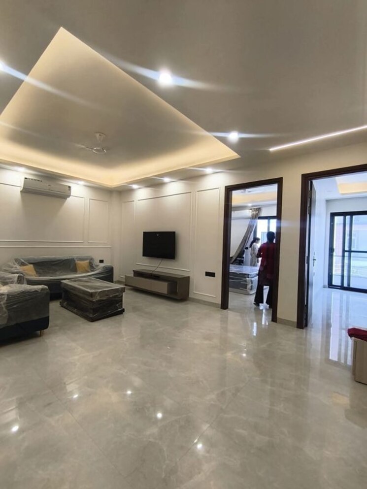  Parking, saket 2 Bedroom 1000 Sq.Ft. Apartment In Saket Delhi 9826042