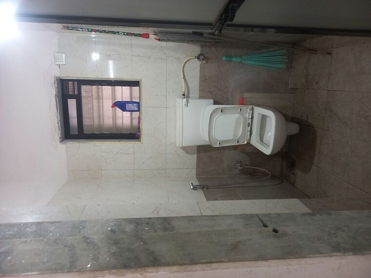  Parking, dadar west Commercial Office Space 225 Sq.Ft. In Dadar West Mumbai 9826044