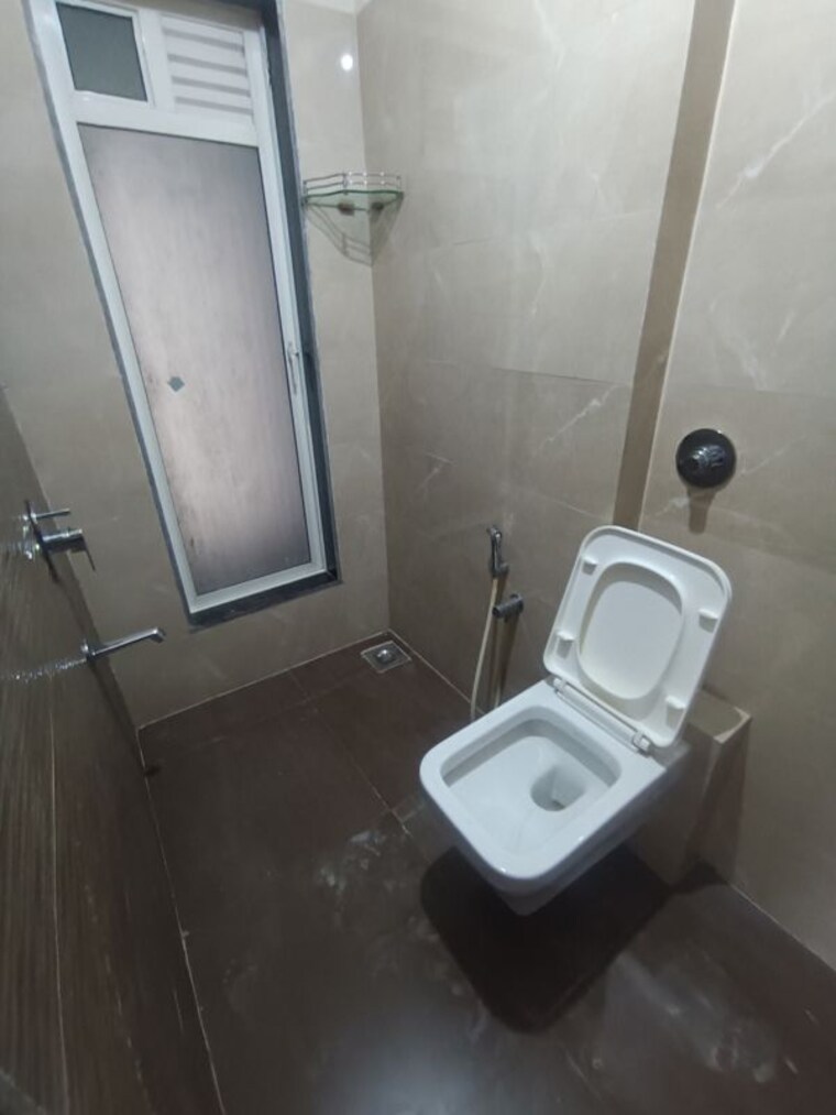 Bathroom, gurukrupa-marina-enclave 3 Bedroom 1400 Sq.Ft. Apartment In Malad West Mumbai 9826060