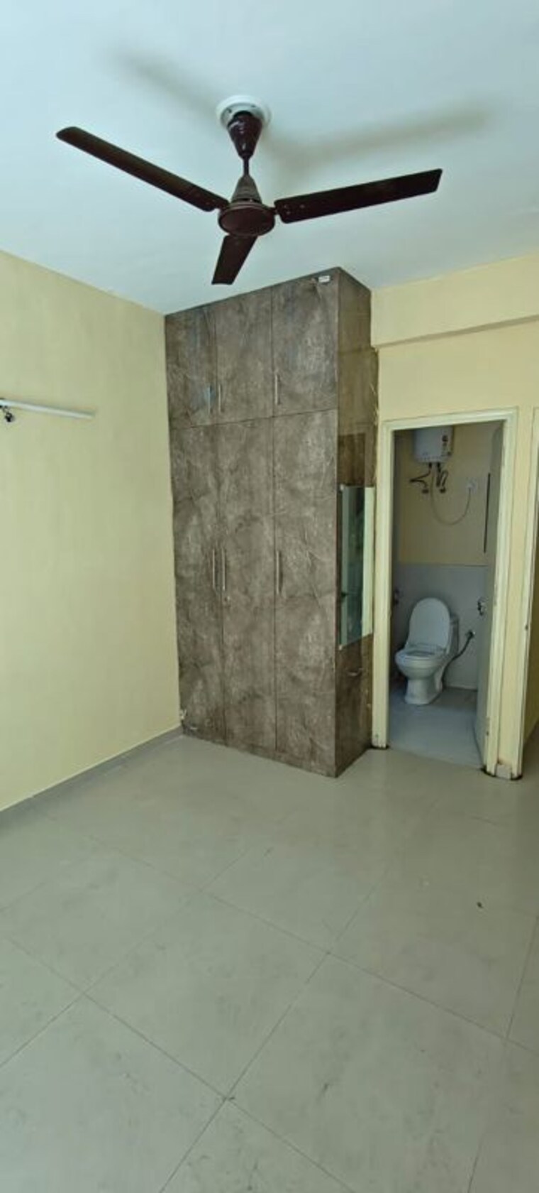 Room, signature-the-serenas 2 Bedroom 614 Sq.Ft. Apartment In Sohna Sector 36 Gurgaon 9826062