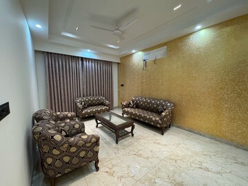 Living Room in 3 BHK Builder Floor at Sector 15 – for Rent