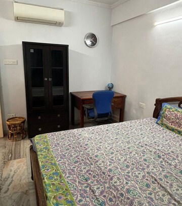 Bedroom in 3 BHK Apartment at Sector 20 – for Rent