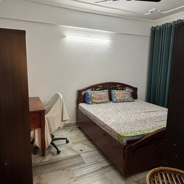 Bedroom in 3 BHK Apartment at Sector 20 – for Rent