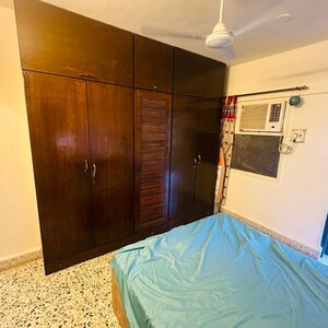 Bedroom in 2 BHK Apartment at Lokhandwala Complex – for Rent