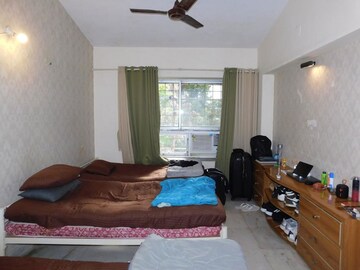 Living Room in 4 BHK Apartment at Bredco Hill View Park, Kandivali East – for Rent