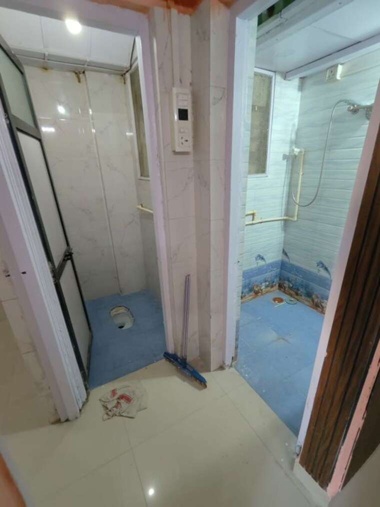 Bathroom, bredco-hill-view-park 4 Bedroom 2300 Sq.Ft. Apartment In Kandivali East Mumbai 9826093