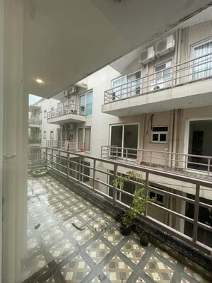 Balcony in 3 BHK Builder Floor at BPTP Amstoria, Sector 102 – for Rent