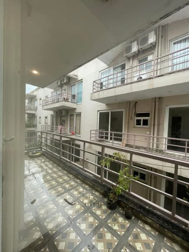 Balcony, bptp-amstoria 3 Bedroom 2229 Sq.Ft. Builder Floor In Sector 102 Gurgaon 9826108