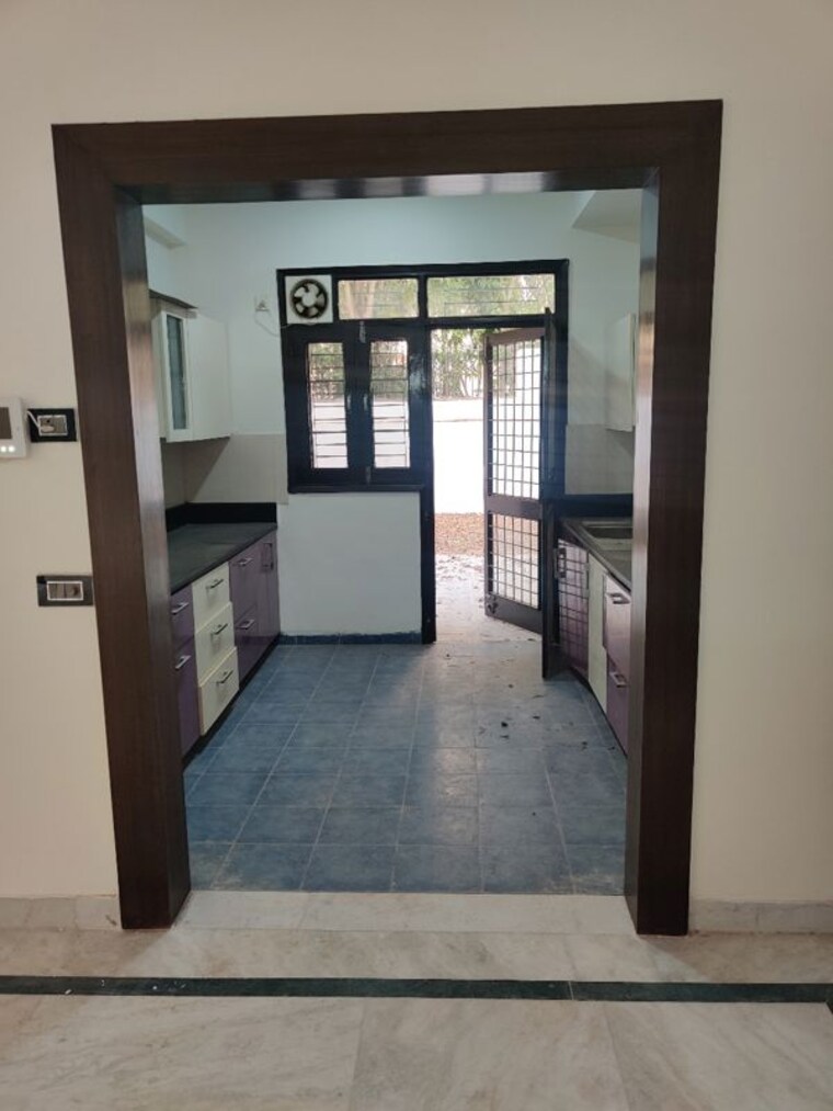 Room, unitech-south-city-ii 4 Bedroom 500 Sq.Ft. Builder Floor In Sector 50 Gurgaon 9826126