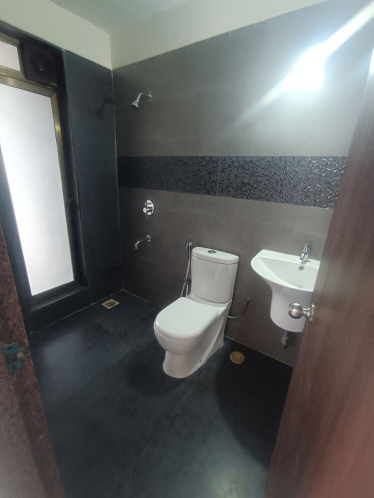 Bathroom, acme-avenue 3 Bedroom 1600 Sq.Ft. Apartment In Kandivali West Mumbai 9826127