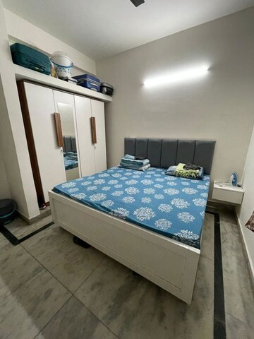 Bedroom in Studio Apartment at Omaxe India Trade Center, Alpha Ii Greater Noida – for Rent