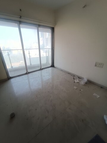 Master Bedroom in 3.5 BHK Apartment at Lotus Lotus Link Square, Malad West – for Rent