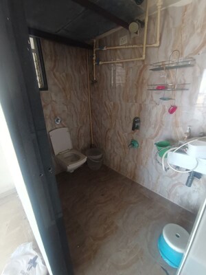 Bathroom in 3.5 BHK Apartment at Lotus Lotus Link Square, Malad West – for Rent