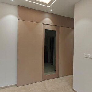 Room in 4 BHK Apartment at Omkar 1973, Century Bazar – for Rent