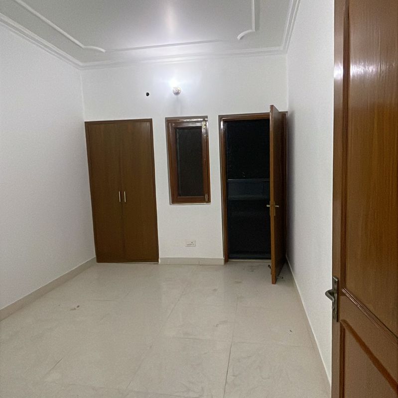 3 BHK + Extra Room Apartment For Sale in Kalkaji