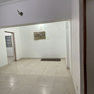 Room in 3 BHK Apartment at Kalkaji – for Sale