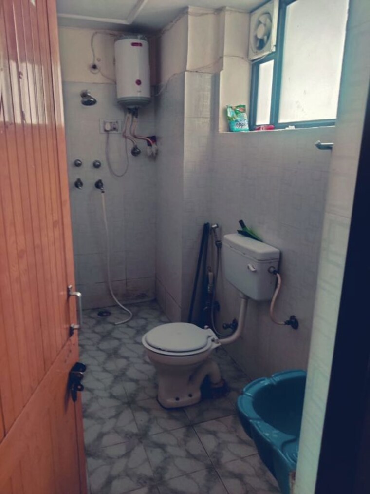 Bathroom, sector 5 2 Bedroom 1650 Sq.Ft. Apartment In Sector 5 Panchkula 9826170