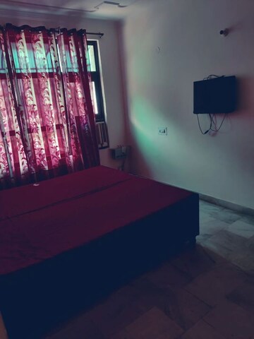 Bedroom in 2 BHK Apartment at Sector 5 – for Rent