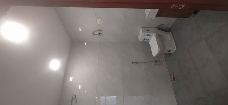 Bathroom, khirki extension 3 Bedroom 900 Sq.Ft. Builder Floor In Khirki Extension Delhi 9826174