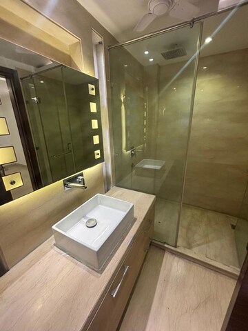 Team Area in 4 BHK Builder Floor at Greater Kailash I – for Rent