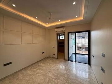 Room in 3 BHK Builder Floor at Greater Kailash I – for Rent