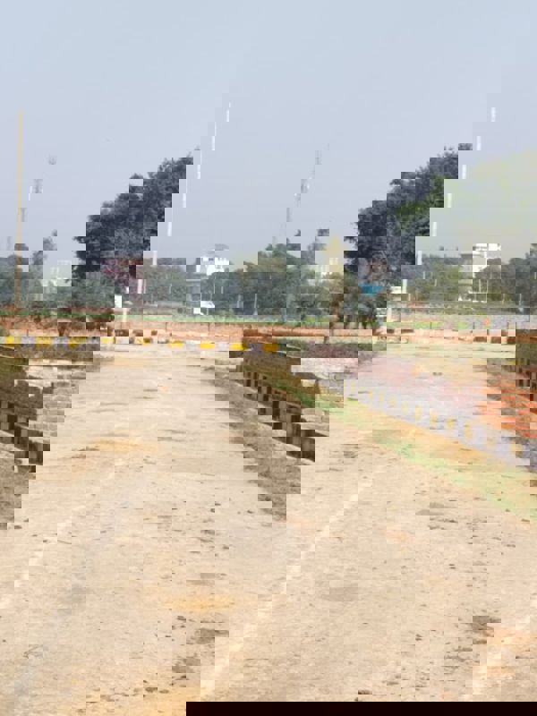 Plot For Sale in Royal City Phase 2