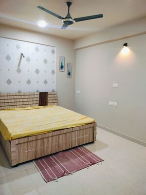 Bedroom in 3 BHK Apartment at Mansarovar – for Rent