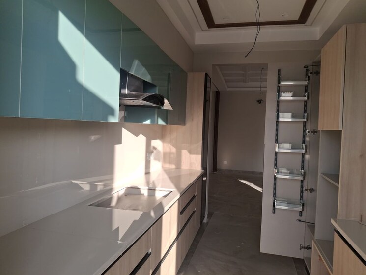 Kitchen, sector 27 3 Bedroom 2350 Sq.Ft. Builder Floor In Sector 27 Gurgaon 9774778