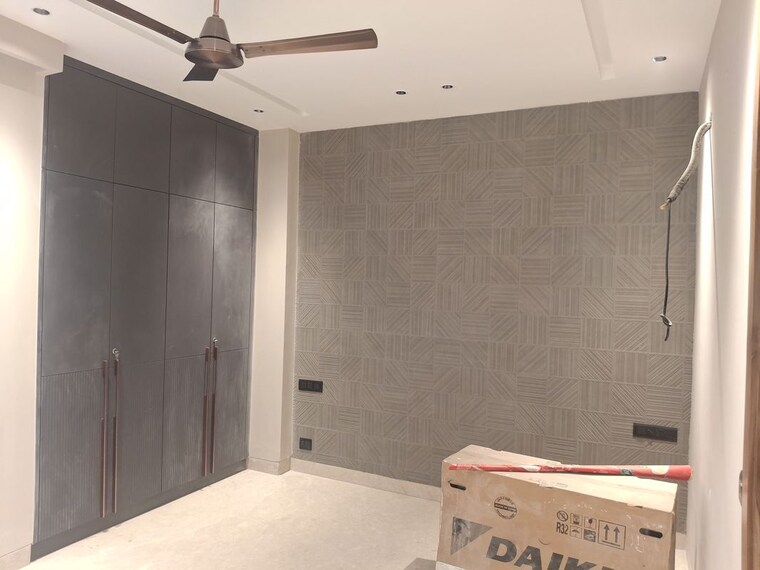 Bathroom, dlf phase i 3 Bedroom 1800 Sq.Ft. Builder Floor In Dlf Phase I Gurgaon 9766795