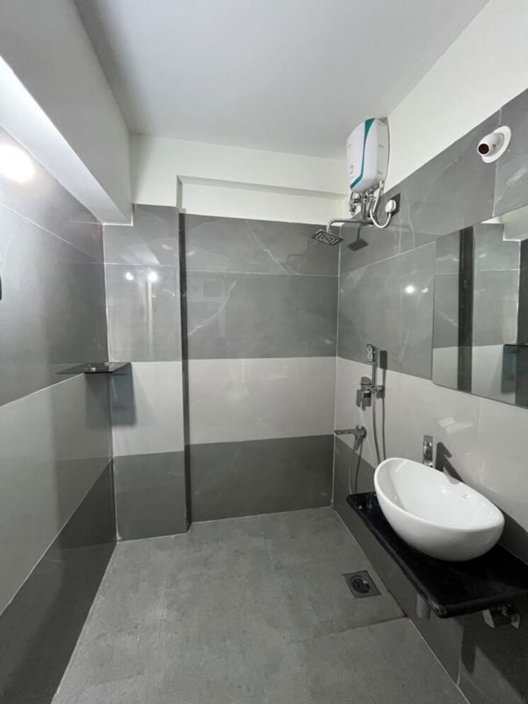 Bathroom, amar-kunj-goregaon-west 3 Bedroom 1000 Sq.Ft. Apartment In Goregaon West Mumbai 9826236