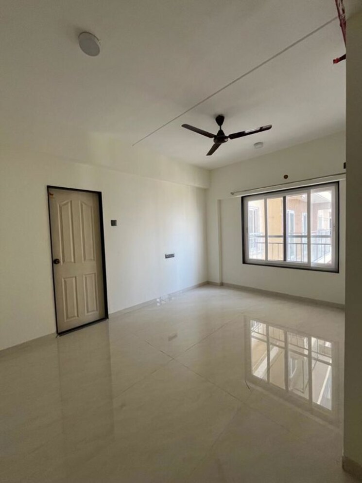 Room, amar-kunj-goregaon-west 3 Bedroom 1000 Sq.Ft. Apartment In Goregaon West Mumbai 9826236