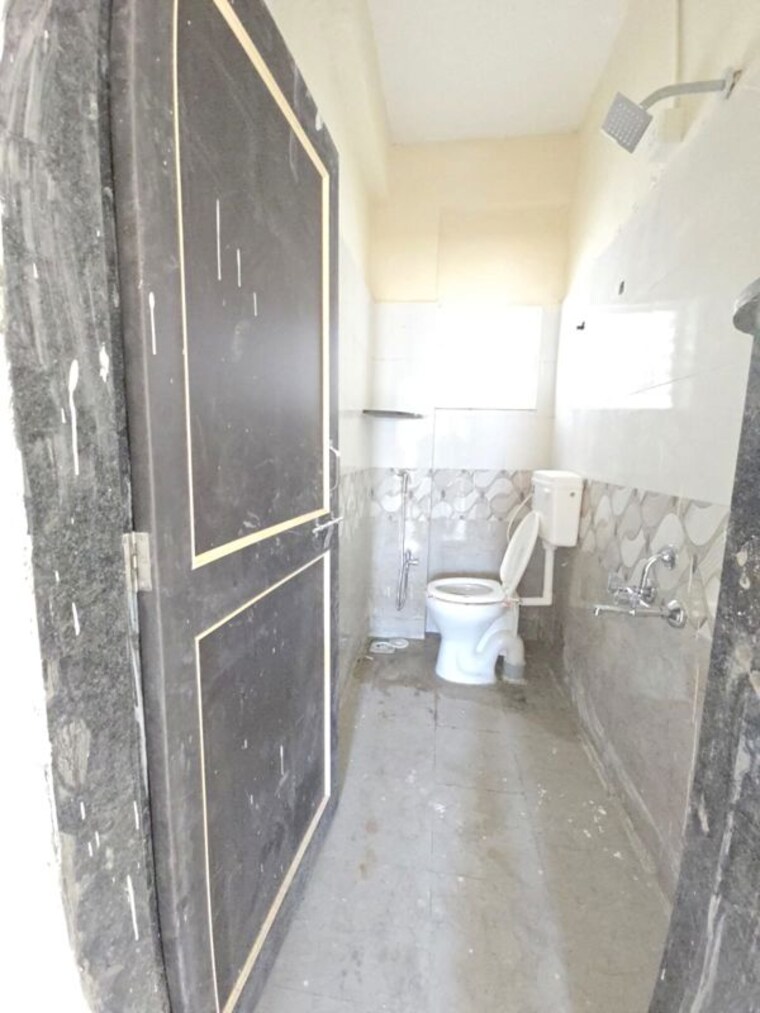 Bathroom, wadgaon sheri 1 Bedroom 560 Sq.Ft. Apartment In Wadgaon Sheri Pune 9826238