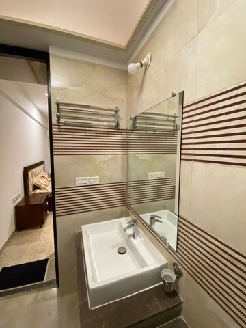 Bathroom in 4 BHK Apartment at Raj Grandeur, Powai – for Rent
