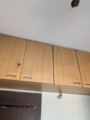 Furnished Amenities in 1 RK Apartment at Sion East – for Rent