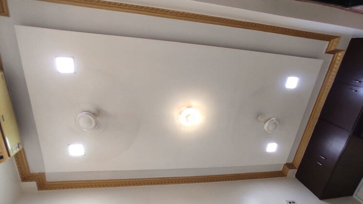 Room, sion east 1 RK 250 Sq.Ft. Apartment In Sion East Mumbai 9826247