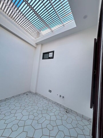 Room in 5 BHK Independent House at Indira Nagar – for Sale