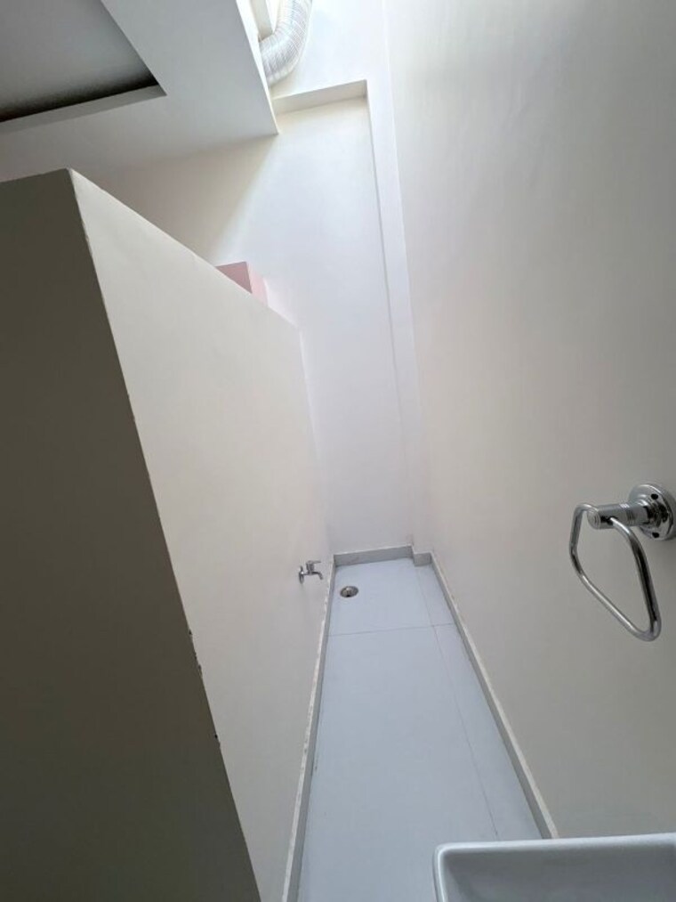 undefined, indira nagar 5 Bedroom 2900 Sq.Ft. Independent House In Indira Nagar Lucknow 9826255