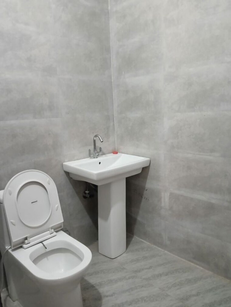 Bathroom, jtpl-flora-designer-floors 2 Bedroom 900 Sq.Ft. Builder Floor In Mohali Sector 115 Chandigarh 9826264