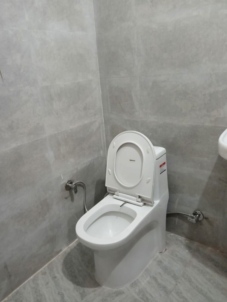 Bathroom, jtpl-flora-designer-floors 2 Bedroom 900 Sq.Ft. Builder Floor In Mohali Sector 115 Chandigarh 9826264