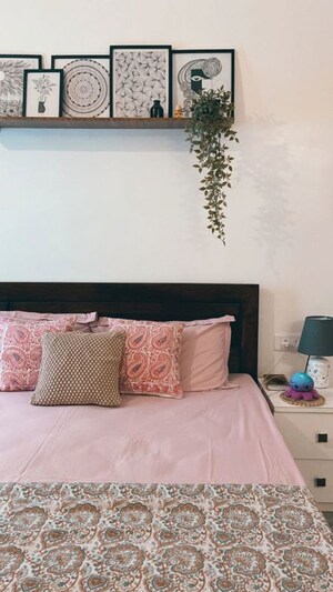 Bedroom in 2 BHK Apartment at Shapoorji Pallonji BKC 28, Bandra East – for Rent