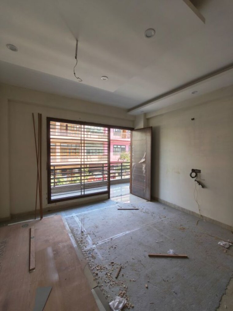 Room, sector 4 3 Bedroom 250 Sq.Yd. Builder Floor In Sector 4 Gurgaon 9826266