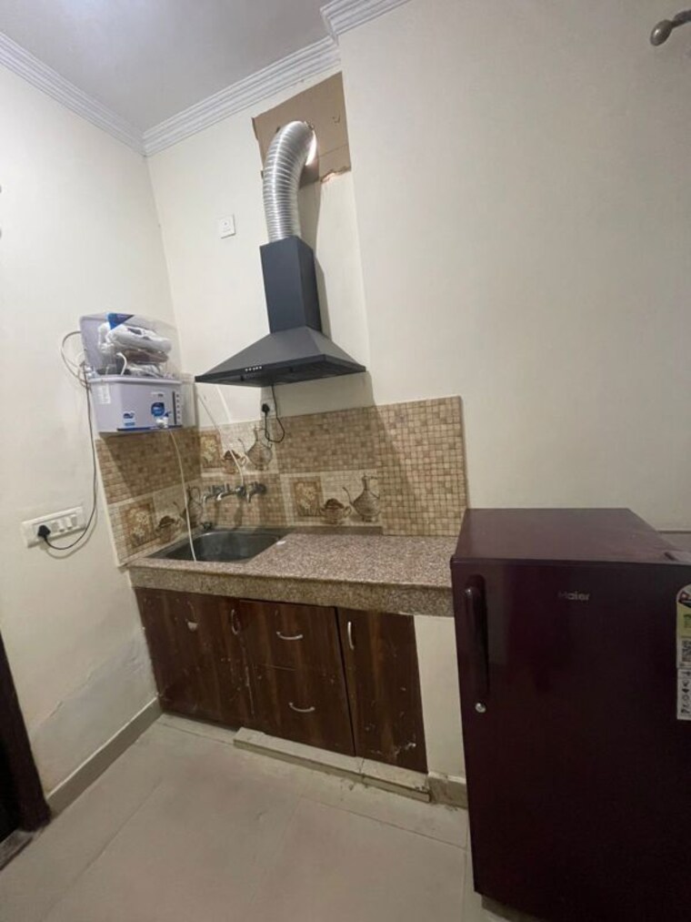 Kitchen, sector 39 1 RK 500 Sq.Ft. Builder Floor In Sector 39 Gurgaon 9826282