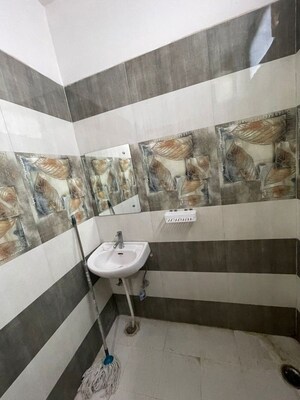 Team Area in 1 RK Builder Floor at Sector 39 – for Rent