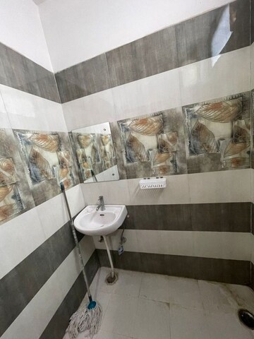 Team Area in 1 RK Builder Floor at Sector 39 – for Rent