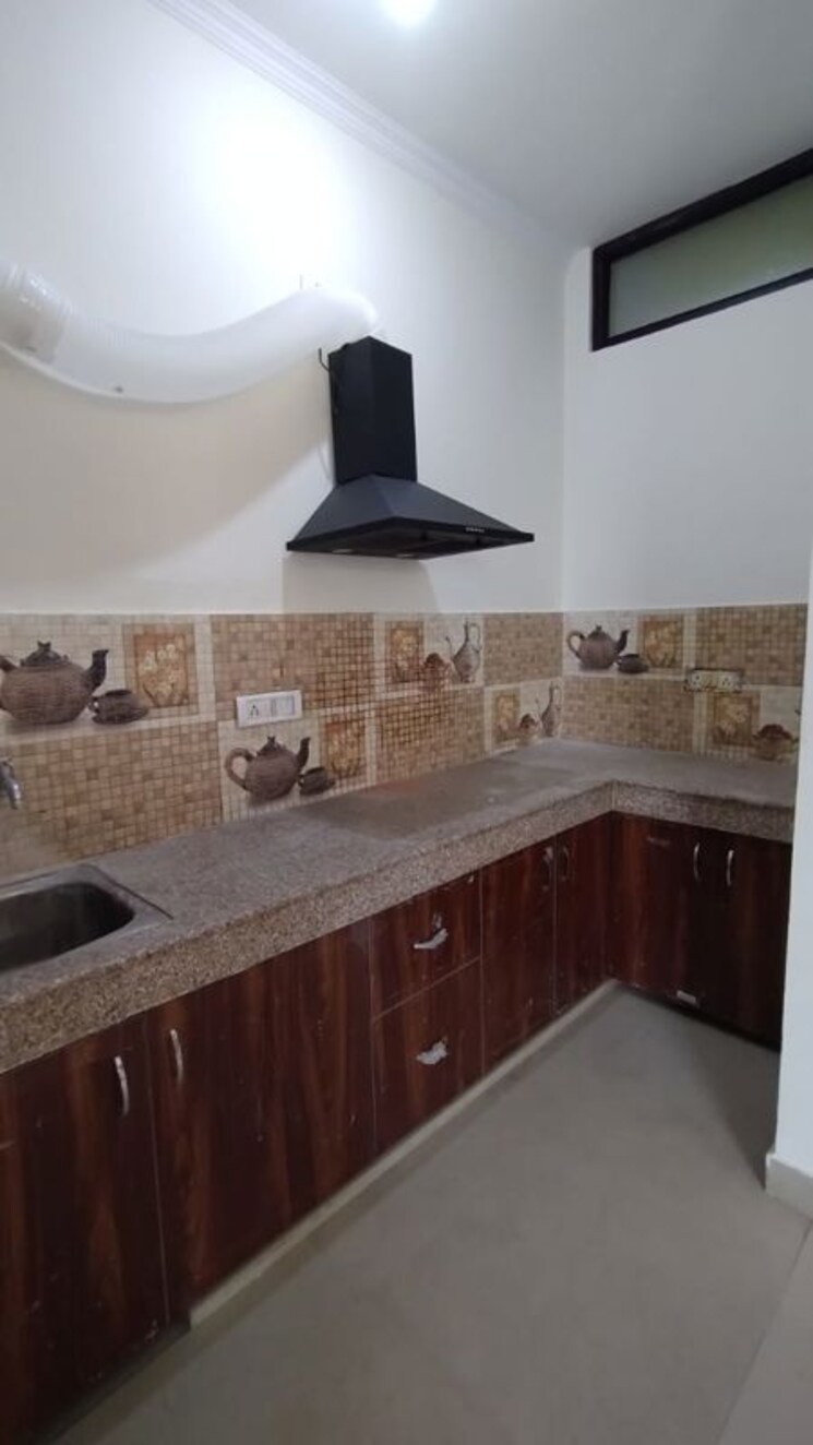 Kitchen, sector 39 1 RK 500 Sq.Ft. Builder Floor In Sector 39 Gurgaon 9826282