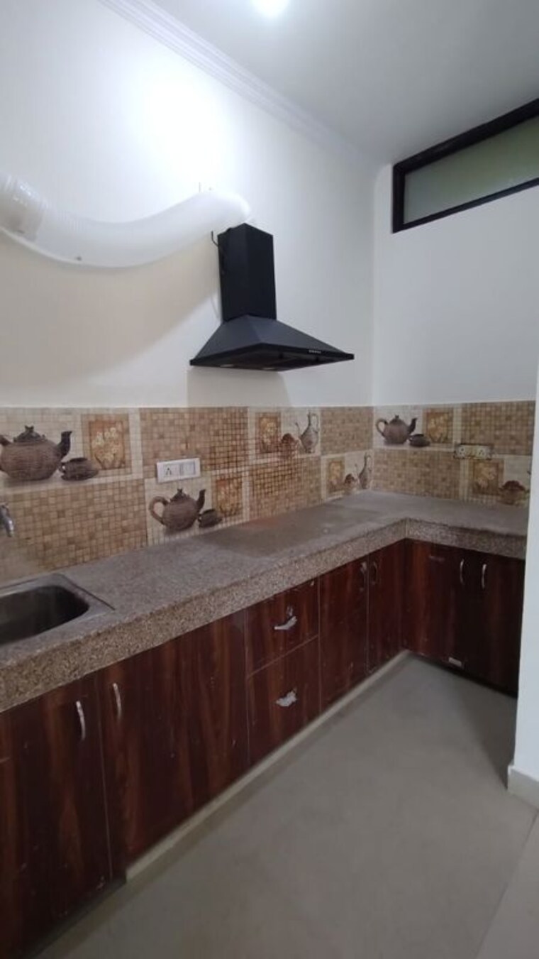 Kitchen, sector 39 1 RK 500 Sq.Ft. Builder Floor In Sector 39 Gurgaon 9826282