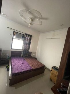 1 RkBuilder Floor For Rent in Sector 39