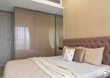 Bedroom in 2 BHK Apartment at Kalpataru Magnus, Bandra East – for Rent