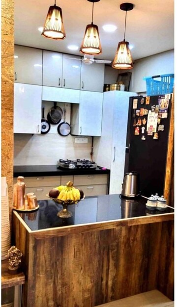 Furnished Amenities in 3 BHK Apartment at Kalpavriksha Apartment, Vasant Vihar – for Rent