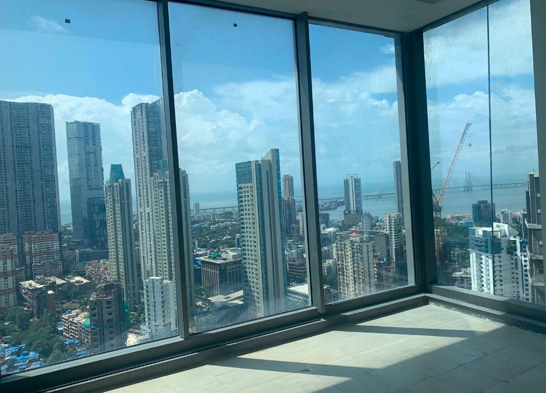 5 BHK + Study Room Apartment For Rent in Rustomjee Crown